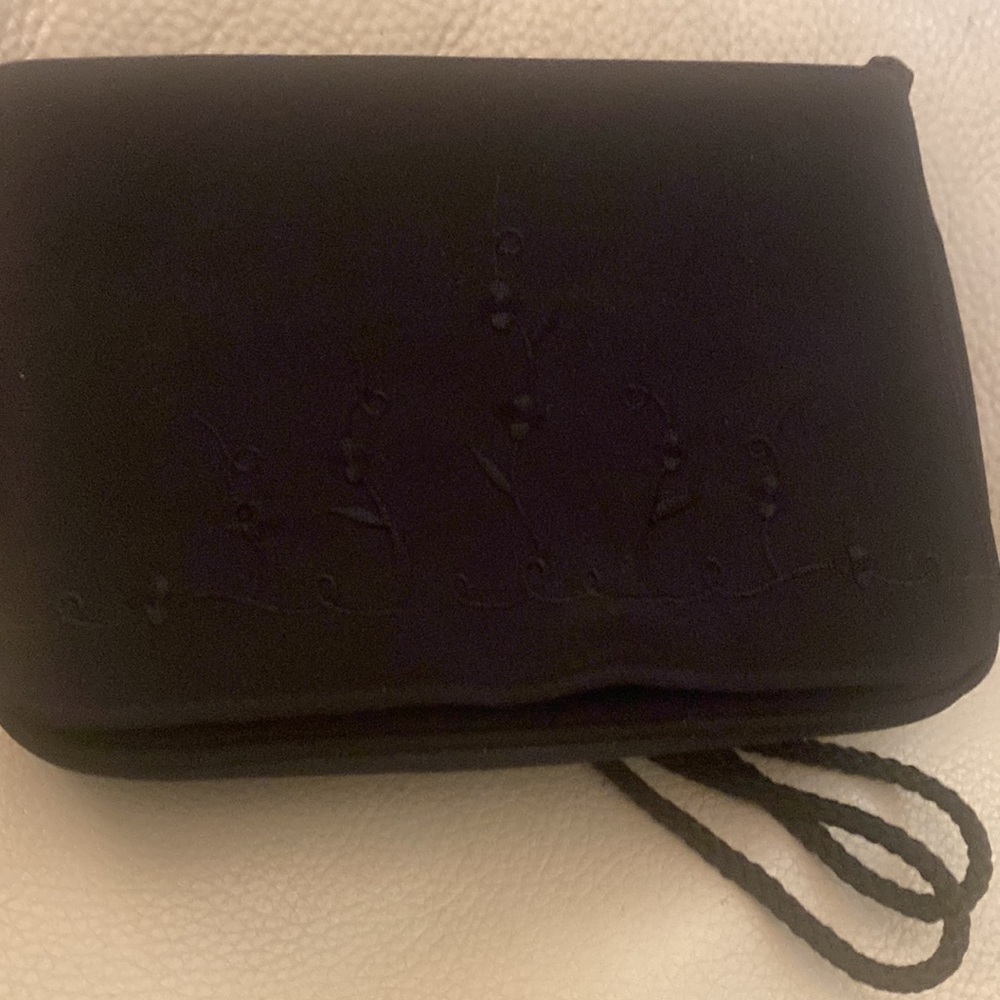 Small black purse